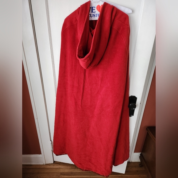 Linennaive Red Outlander Hooded Wool Cloak - Picture 6 of 7